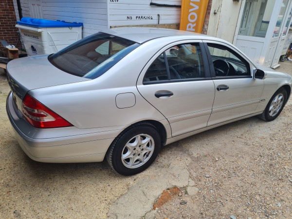 MERCEDES C200 KOMP. CLASSIC SE A