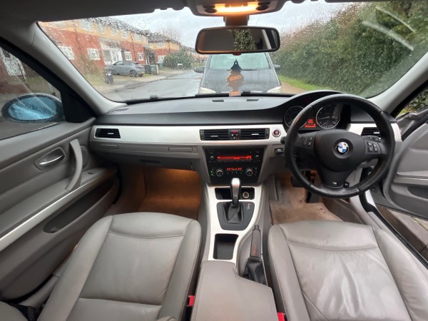 BMW 318I EDITION SE AUTO