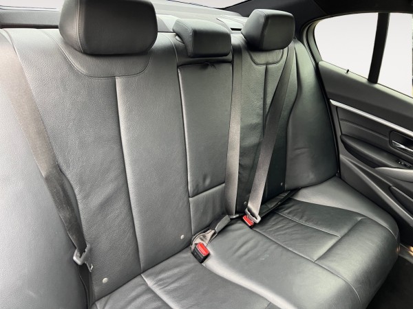 BMW 330D M SPORT SHADOW EDITION A