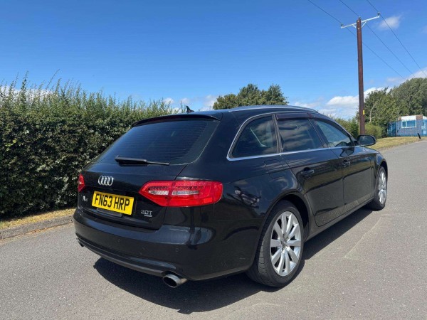 AUDI A4 AUTO