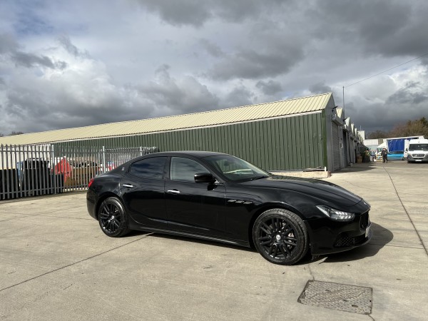 MASERATI GHIBLI DV6 AUTO