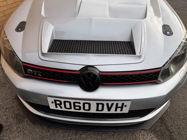 VOLKSWAGEN GOLF GTI S-A