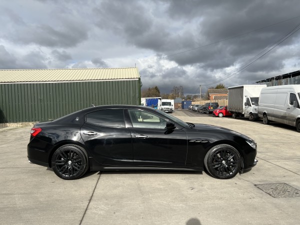 MASERATI GHIBLI DV6 AUTO