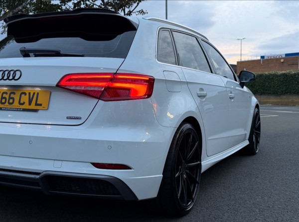 AUDI A3 S LINE TFSI QUATTRO S-A