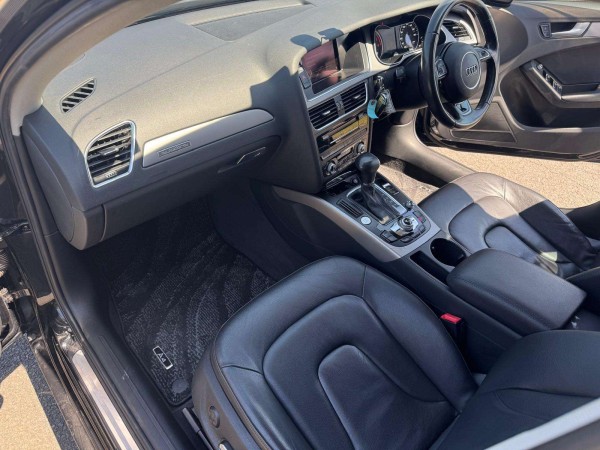 AUDI A4 AUTO