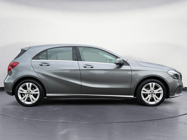 MERCEDES-BENZ A 180 D SPORT PREMIUM AUTO