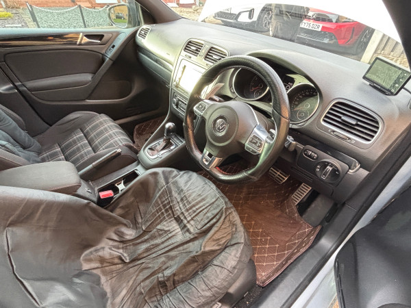 VOLKSWAGEN GOLF GTI S-A