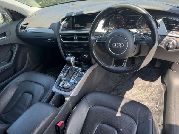 AUDI A4 AUTO