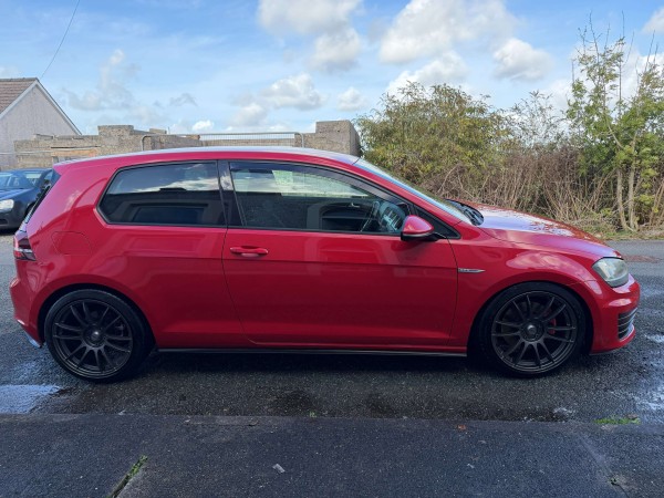 VOLKSWAGEN GOLF GTD