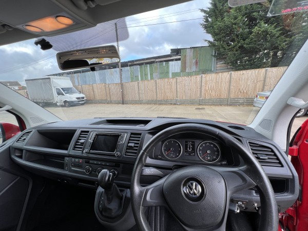 VOLKSWAGEN TRANSPORTER T32 SE TDI BMT S-A