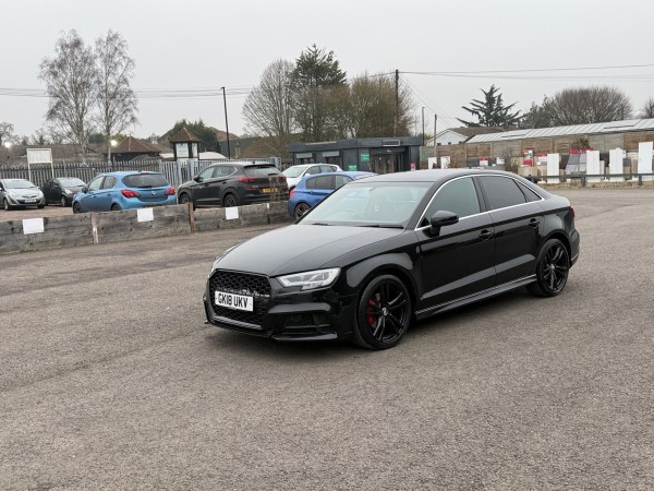 AUDI A3 S LINE TFSI S-A