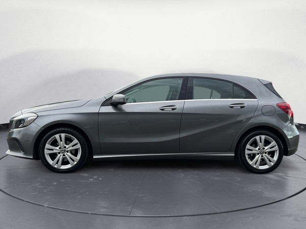 MERCEDES-BENZ A 180 D SPORT PREMIUM AUTO