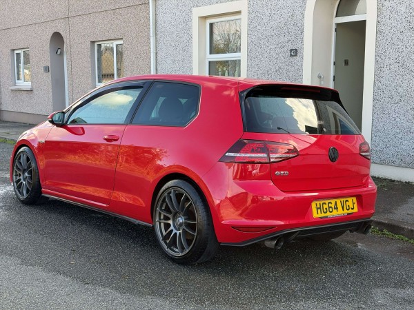 VOLKSWAGEN GOLF GTD