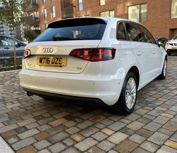 AUDI A3 SE TECHNIK TDI S-A