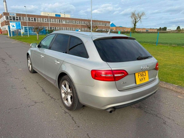 AUDI A4