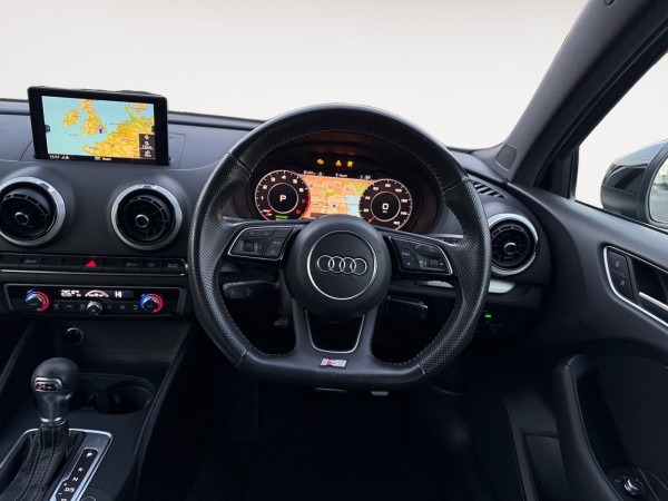 AUDI A3 S LINE TFSI S-A