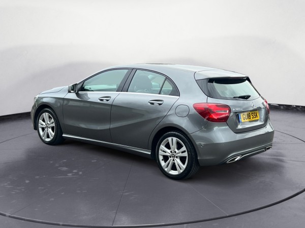 MERCEDES-BENZ A 180 D SPORT PREMIUM AUTO