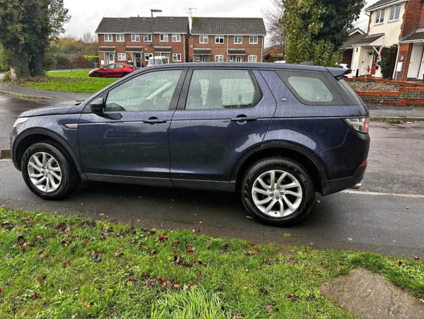 LAND ROVER DISCOVERY SPORT SE TECH TD4 A