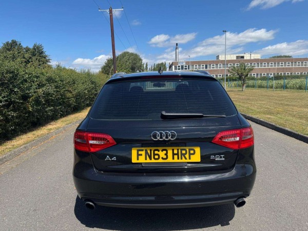 AUDI A4 AUTO