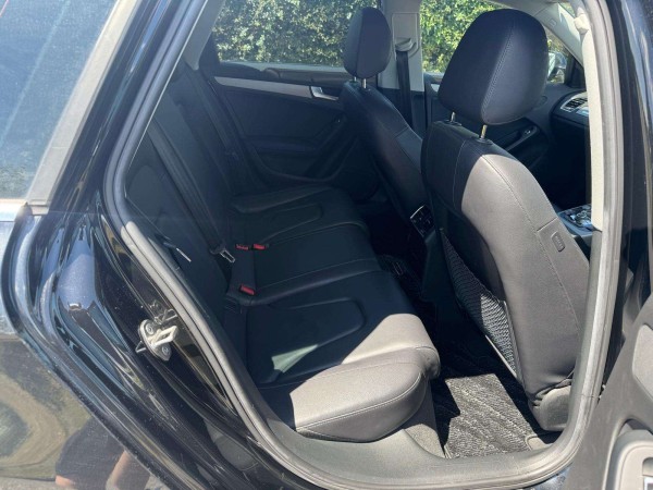 AUDI A4 AUTO
