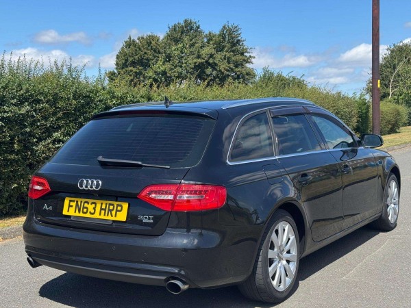 AUDI A4 AUTO