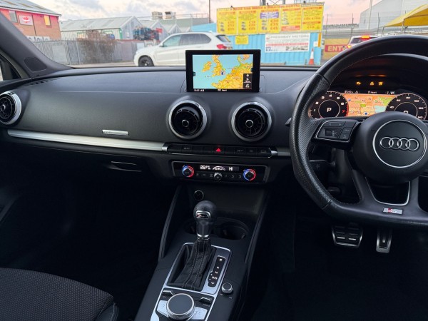 AUDI A3 S LINE TFSI S-A