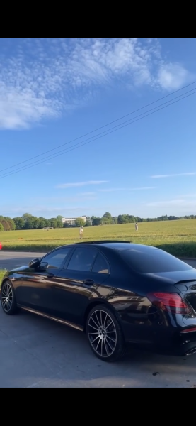 MERCEDES-BENZ E 220 D AMG LINE PREMIUM+ AUTO