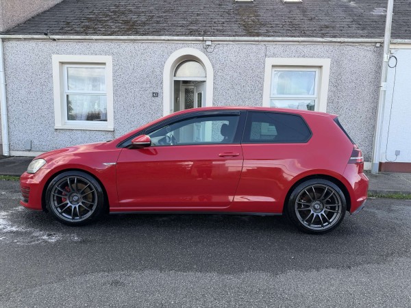 VOLKSWAGEN GOLF GTD